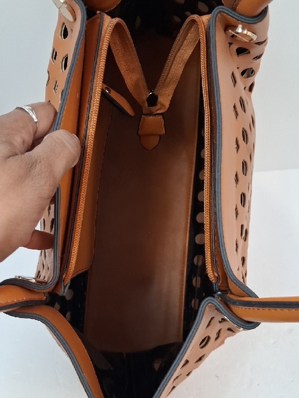 Tan Laser Cut Geometric Tote Bag Double Handle Oversized OS - Picture 13 of 14